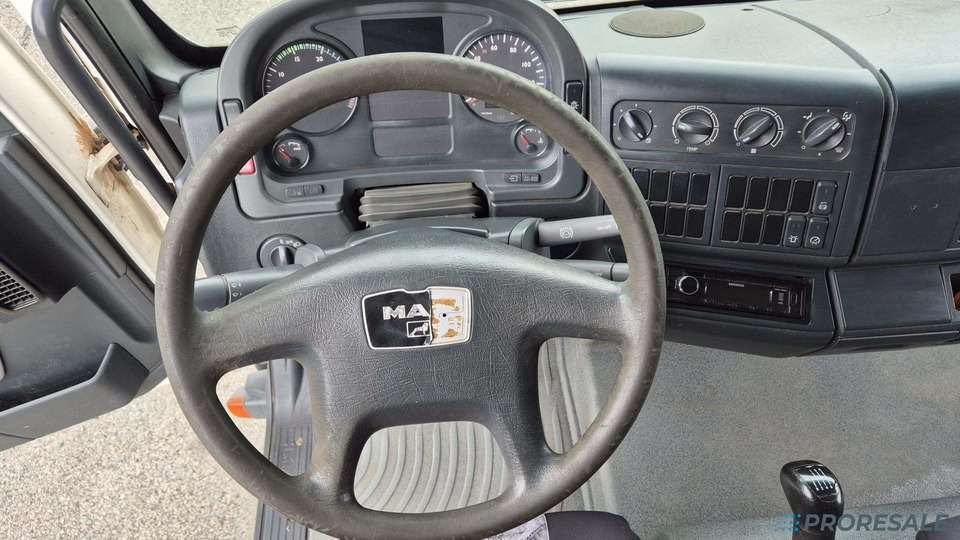 MAN TGL 12.180 4x2 BB EURO 3 - Hákový nosič kontejnerů - Мултилифт с кука камион: снимка 5 MAN TGL 12.180 4x2 BB EURO 3 - Hákový nosič kontejnerů - Мултилифт с кука камион: снимка 5