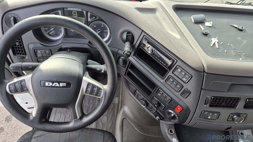 DAF XF 450 FT LOW DECK SSC EURO 6 - Влекач: снимка 4 DAF XF 450 FT LOW DECK SSC EURO 6 - Влекач: снимка 4