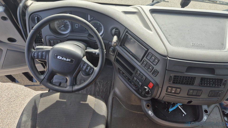 DAF XF 460 FT LOW DECK SC EURO 6 - Влекач: снимка 4 DAF XF 460 FT LOW DECK SC EURO 6 - Влекач: снимка 4