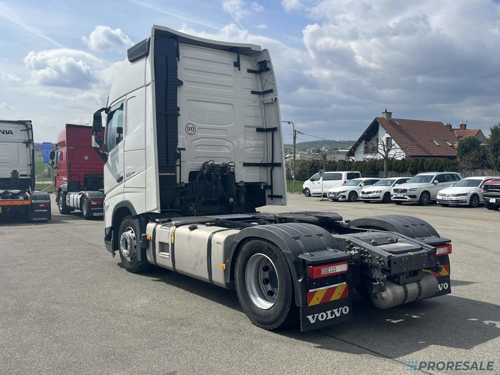 VOLVO FH 500 XL GLOBE EURO 6 - Влекач: снимка 4 VOLVO FH 500 XL GLOBE EURO 6 - Влекач: снимка 4