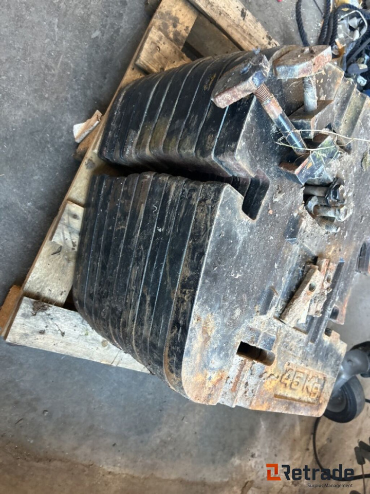 10 stk Front vekter til traktor - Противовес: снимка 2 10 stk Front vekter til traktor - Противовес: снимка 2