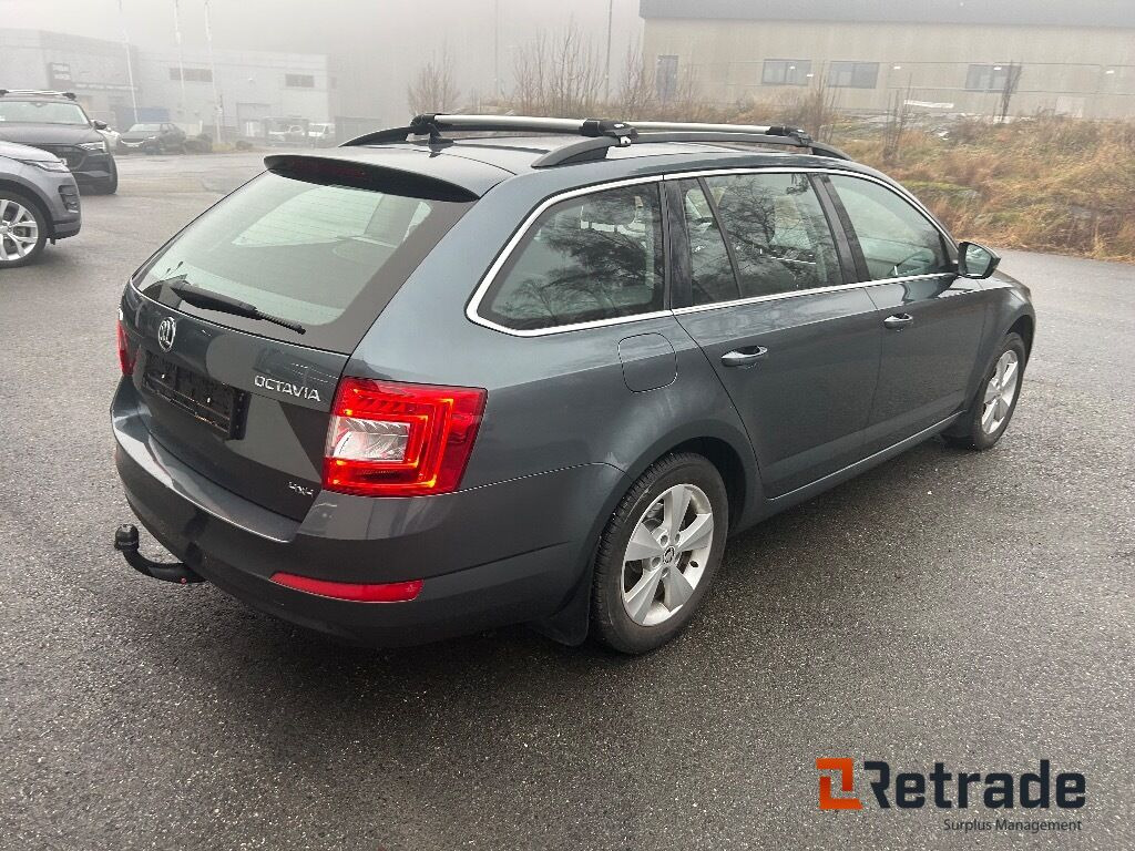 2016 Personbil SKODA OCTAVIA 1.8 TSI 180 hk 4x4 Style 6DSG EU-Godkjent - Лек автомобил: снимка 4 2016 Personbil SKODA OCTAVIA 1.8 TSI 180 hk 4x4 Style 6DSG EU-Godkjent - Лек автомобил: снимка 4
