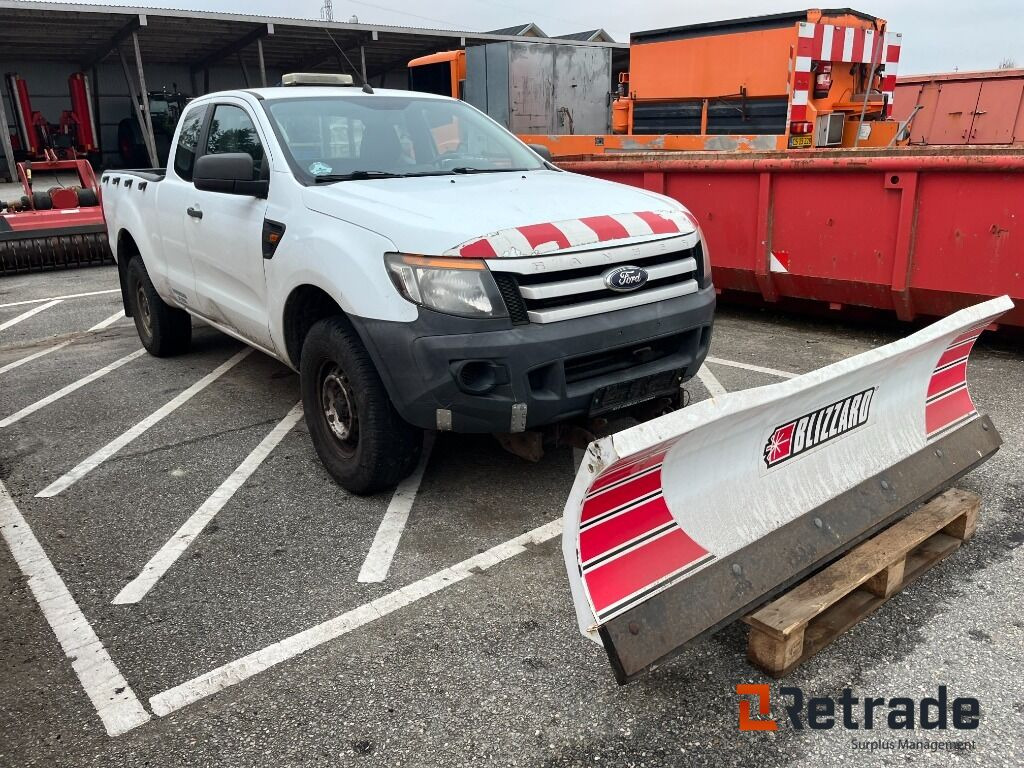 Ford Ranger 2.2 Tdci Rab Cab 4x4 Manuel med sneplov - Лек автомобил: снимка 4 Ford Ranger 2.2 Tdci Rab Cab 4x4 Manuel med sneplov - Лек автомобил: снимка 4