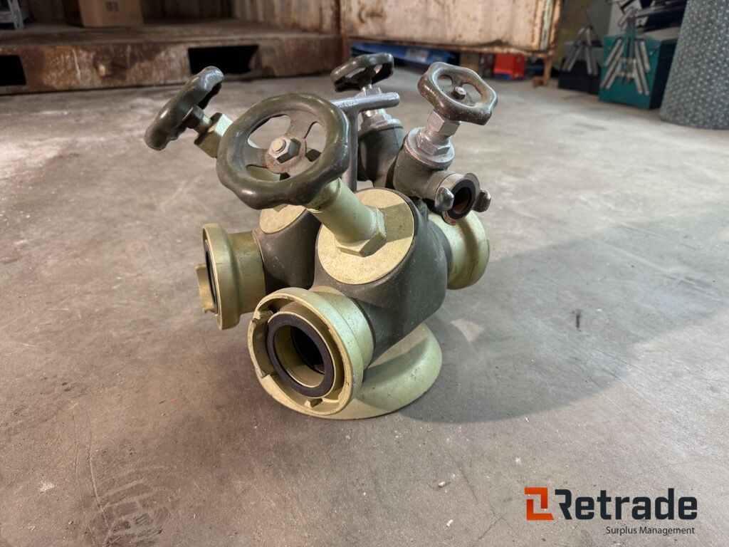 Fördelare för brandslang - Инструмент/ Оборудване: снимка 2 Fördelare för brandslang - Инструмент/ Оборудване: снимка 2