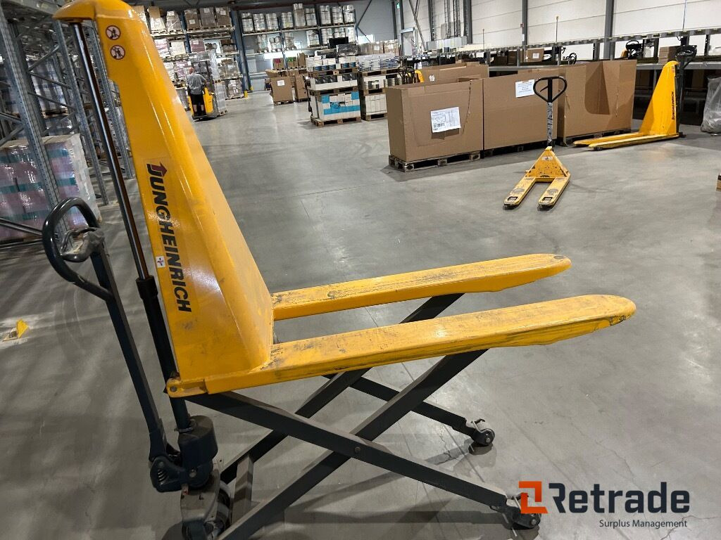 Jekke tralle fra Jungheinrich AX 10 - Складова техника: снимка 2 Jekke tralle fra Jungheinrich AX 10 - Складова техника: снимка 2