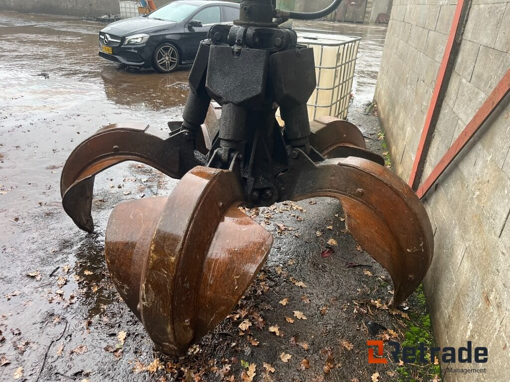 Knusnings- og sorteringsudstyr FUCHS MHL 320 - Skrot sorteringskran - Багер за манипулиране на материали: снимка 4 Knusnings- og sorteringsudstyr FUCHS MHL 320 - Skrot sorteringskran - Багер за манипулиране на материали: снимка 4