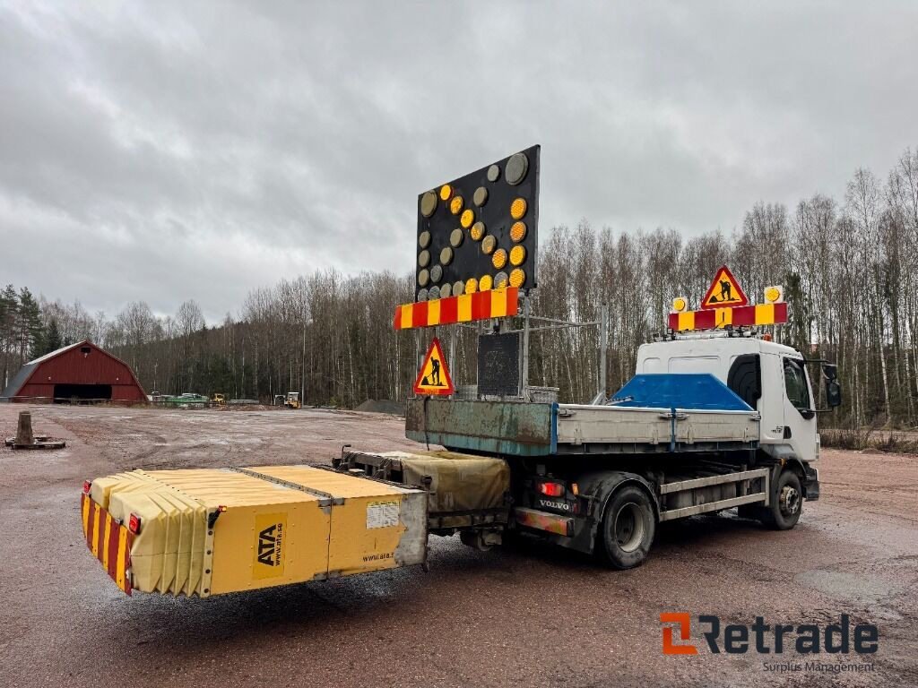 Krokbil Volvo FL 240 TMA utrustad - Бордови камион: снимка 4 Krokbil Volvo FL 240 TMA utrustad - Бордови камион: снимка 4