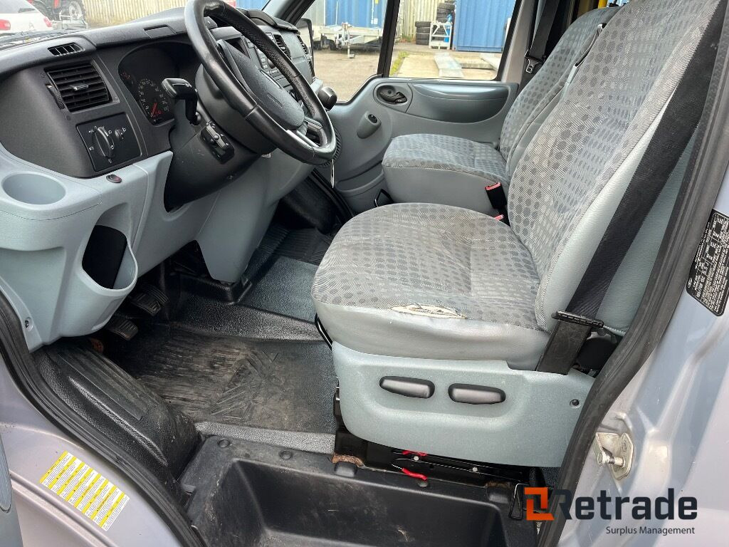 Minibus med lift FORD TRANSIT KOMBI 300L F 2,2 TDCI - Микробус, Пътнически бус: снимка 5 Minibus med lift FORD TRANSIT KOMBI 300L F 2,2 TDCI - Микробус, Пътнически бус: снимка 5