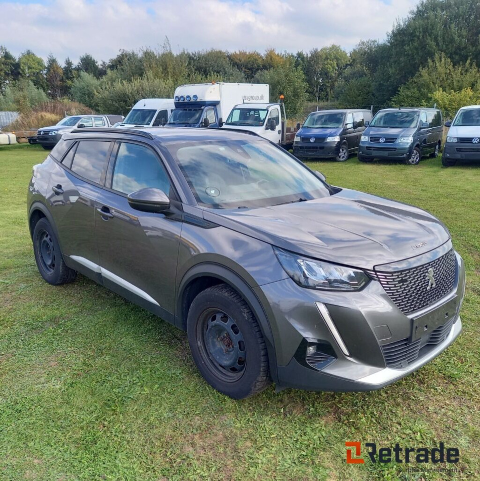 Peugeot 2008 SUV Blue Tdi 110 - Лек автомобил: снимка 3 Peugeot 2008 SUV Blue Tdi 110 - Лек автомобил: снимка 3