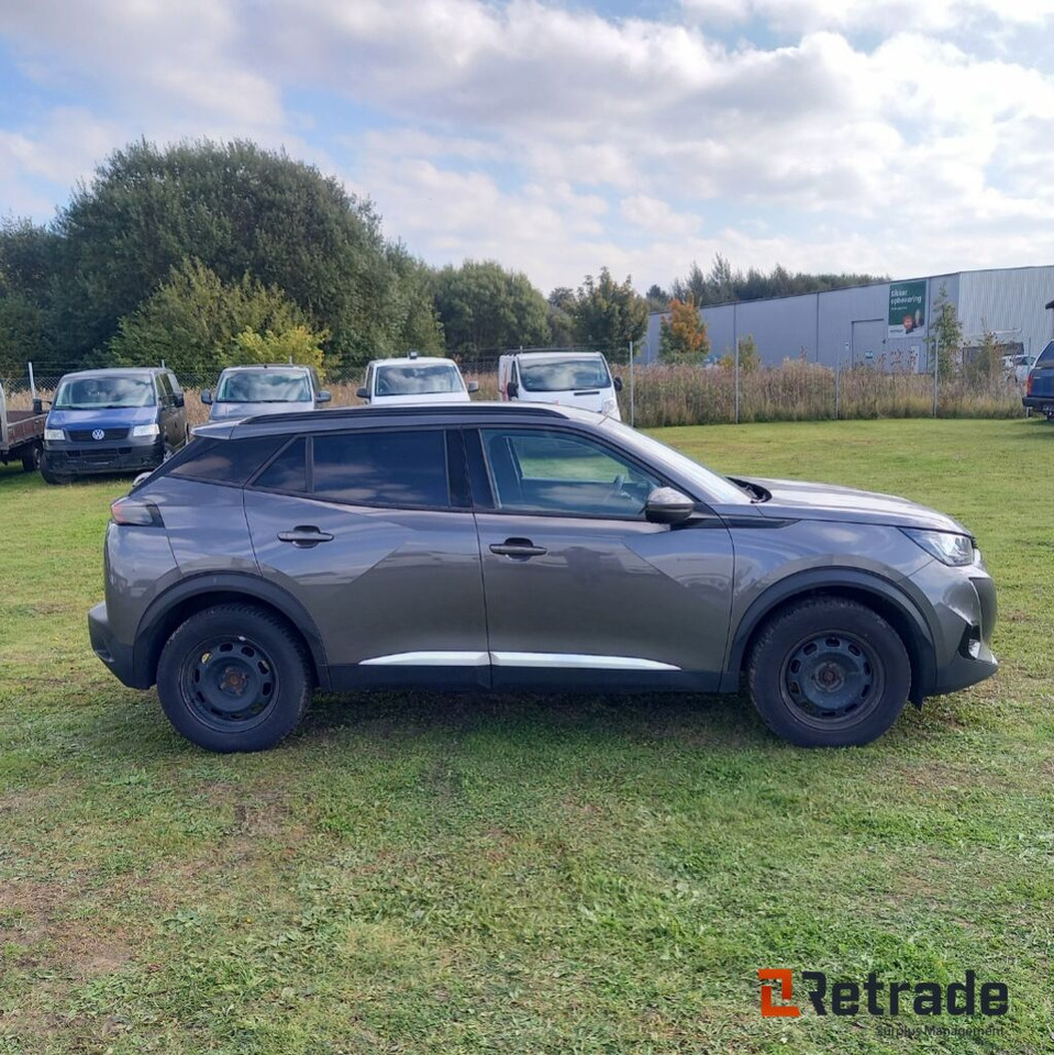 Peugeot 2008 SUV Blue Tdi 110 - Лек автомобил: снимка 4 Peugeot 2008 SUV Blue Tdi 110 - Лек автомобил: снимка 4