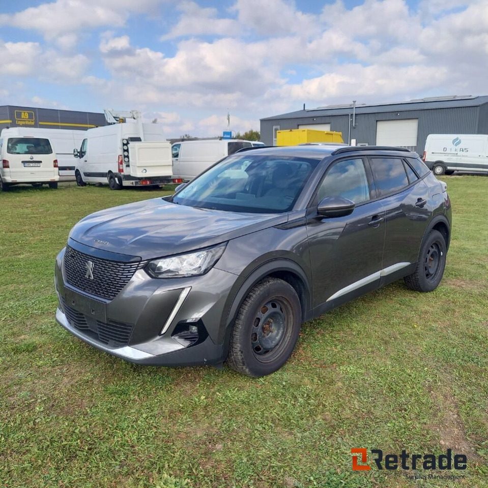 Peugeot 2008 SUV Blue Tdi 110 - Лек автомобил: снимка 1 Peugeot 2008 SUV Blue Tdi 110 - Лек автомобил: снимка 1