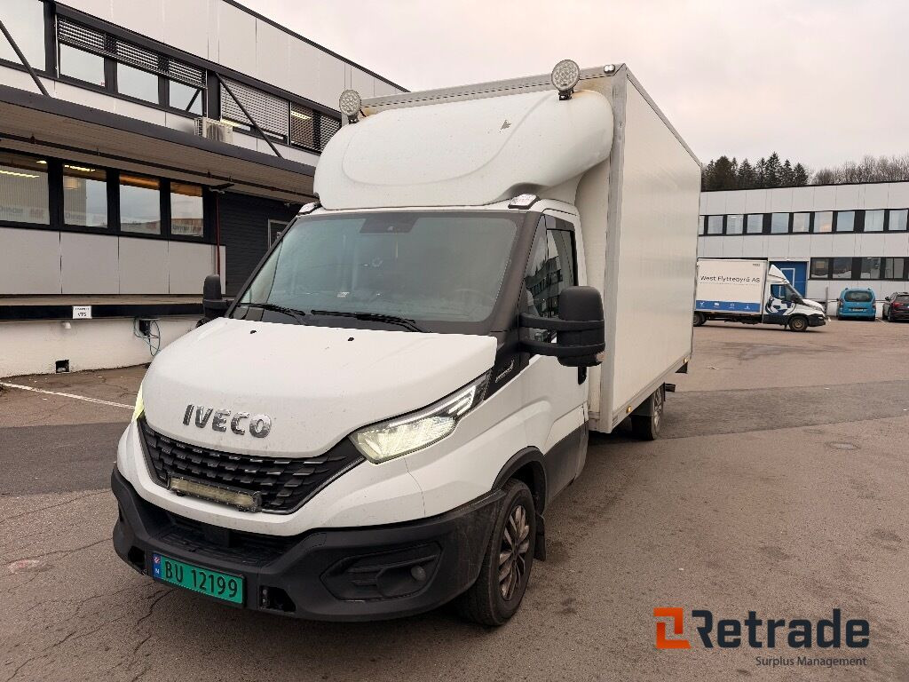 Skapbil IVECO 35S16 (parkert i Oslo) - Лекотоварен автомобил фургон: снимка 1 Skapbil IVECO 35S16 (parkert i Oslo) - Лекотоварен автомобил фургон: снимка 1