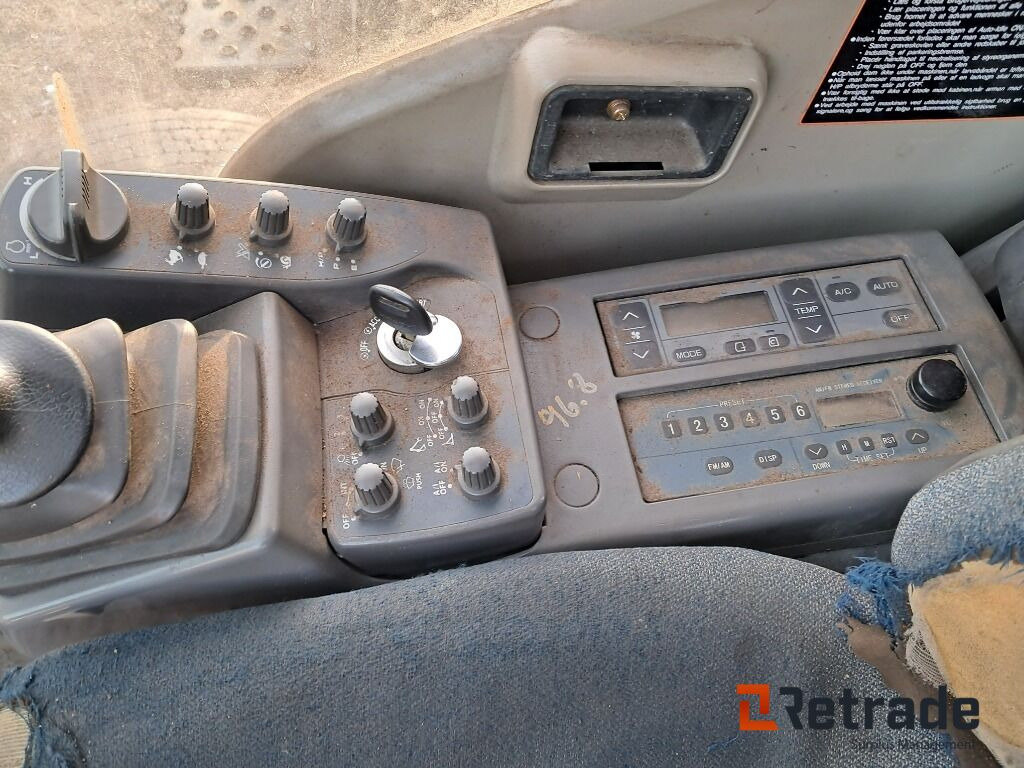 Строителна техника Gravemaskine Hitachi ZX 140W-3: снимка 33