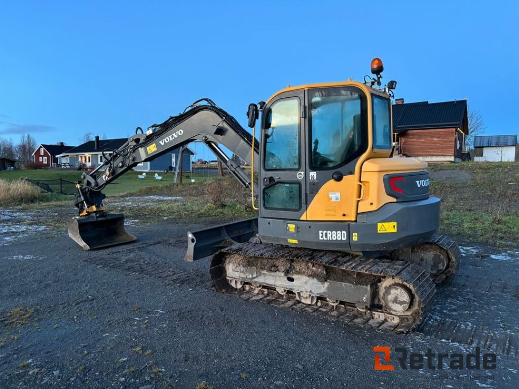 Grävmaskin Volvo ECR88D med redskap - Строителна техника: снимка 4 Grävmaskin Volvo ECR88D med redskap - Строителна техника: снимка 4