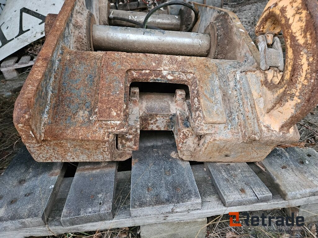 Hydrauliskt redskapsfäste Caterpillar 330 - Строителна техника: снимка 4 Hydrauliskt redskapsfäste Caterpillar 330 - Строителна техника: снимка 4