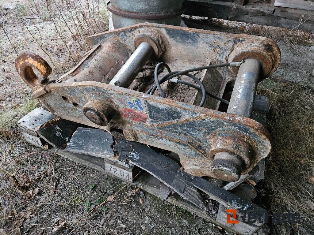 Hydrauliskt redskapsfäste Caterpillar 330 - Строителна техника: снимка 1 Hydrauliskt redskapsfäste Caterpillar 330 - Строителна техника: снимка 1