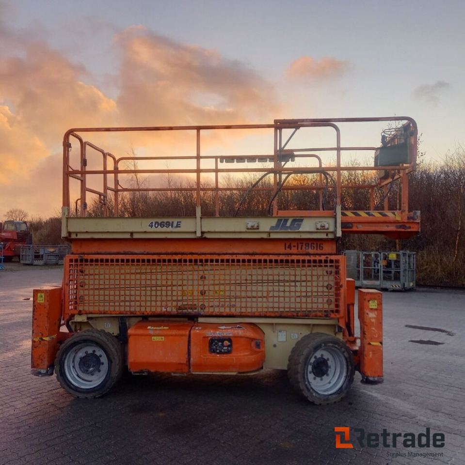 JLG 4069 EL - Ellift. - Строителна техника: снимка 4 JLG 4069 EL - Ellift. - Строителна техника: снимка 4