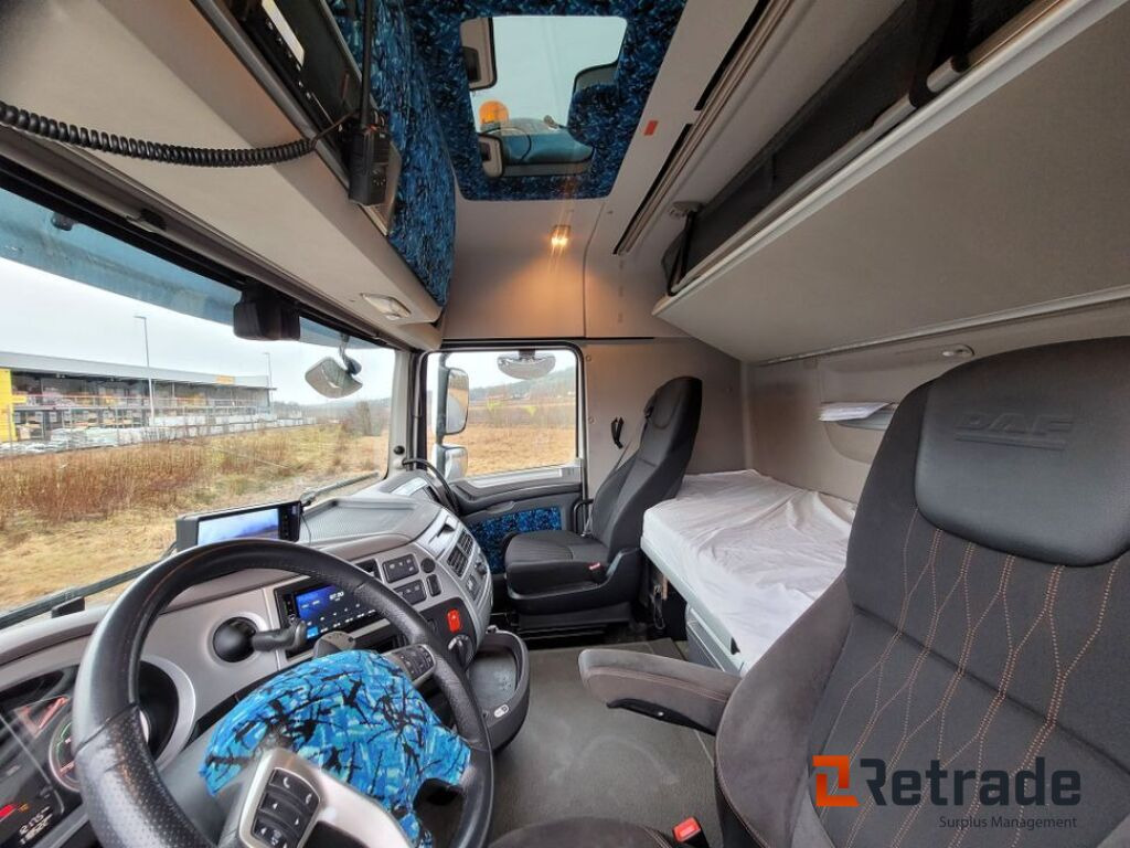 Tridem lastväxlare med flak Daf XF530 FAW Euro 6, låga mil -2022 - Самосвал камион: снимка 5 Tridem lastväxlare med flak Daf XF530 FAW Euro 6, låga mil -2022 - Самосвал камион: снимка 5