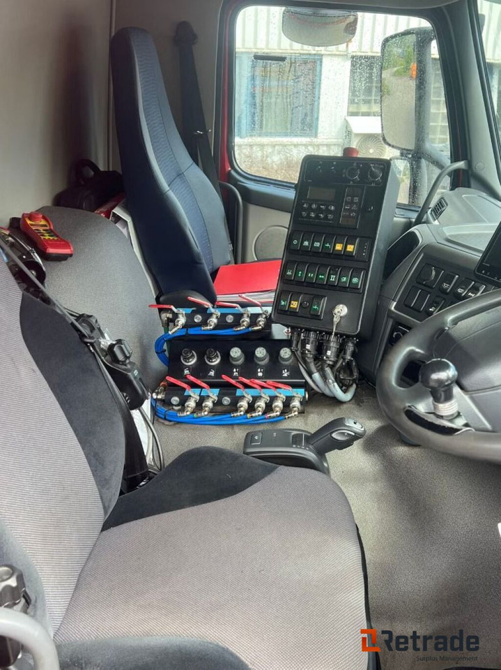 Volvo FE 300 Feiebil / Kombibil med Tipp og Brøyteoppsett - Мотометачна машина: снимка 5 Volvo FE 300 Feiebil / Kombibil med Tipp og Brøyteoppsett - Мотометачна машина: снимка 5