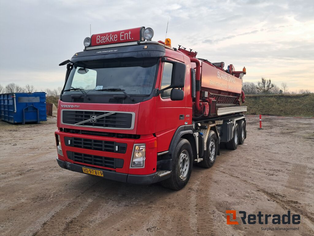 Volvo FM 400 8x2 med wirehejs og Hvidtved Larsen slamsuger - Каналопочистваща машина: снимка 1 Volvo FM 400 8x2 med wirehejs og Hvidtved Larsen slamsuger - Каналопочистваща машина: снимка 1