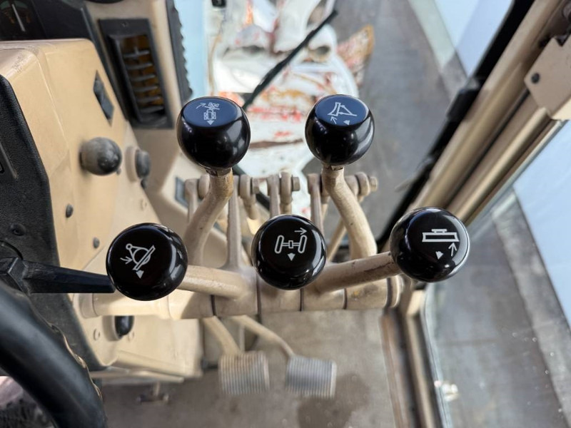 Грейдер Cat 120H - CE Certified / Brand New Tyres!: снимка 10 Грейдер Cat 120H - CE Certified / Brand New Tyres!: снимка 10