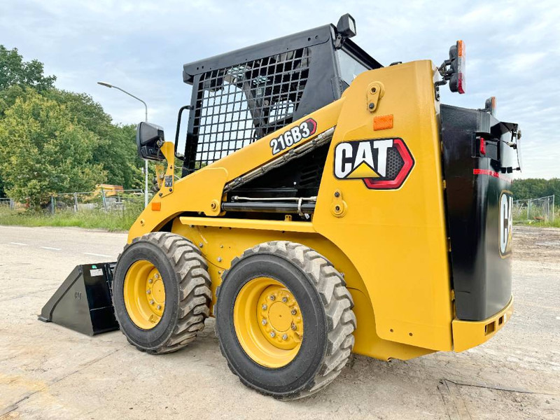 Cat 216B3 - New / Unused / Extra Hydraulic - Мини челен товарач: снимка 3 Cat 216B3 - New / Unused / Extra Hydraulic - Мини челен товарач: снимка 3