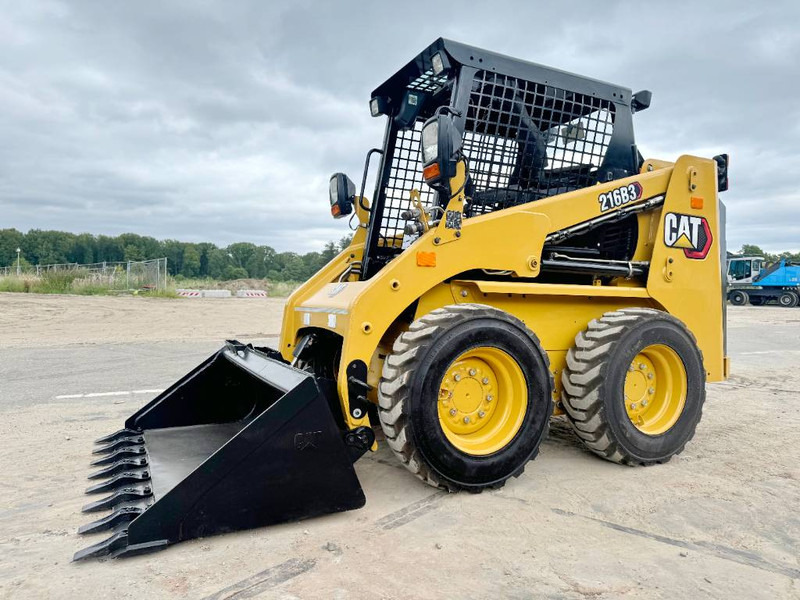 Cat 216B3 - New / Unused / Extra Hydraulic - Мини челен товарач: снимка 1 Cat 216B3 - New / Unused / Extra Hydraulic - Мини челен товарач: снимка 1