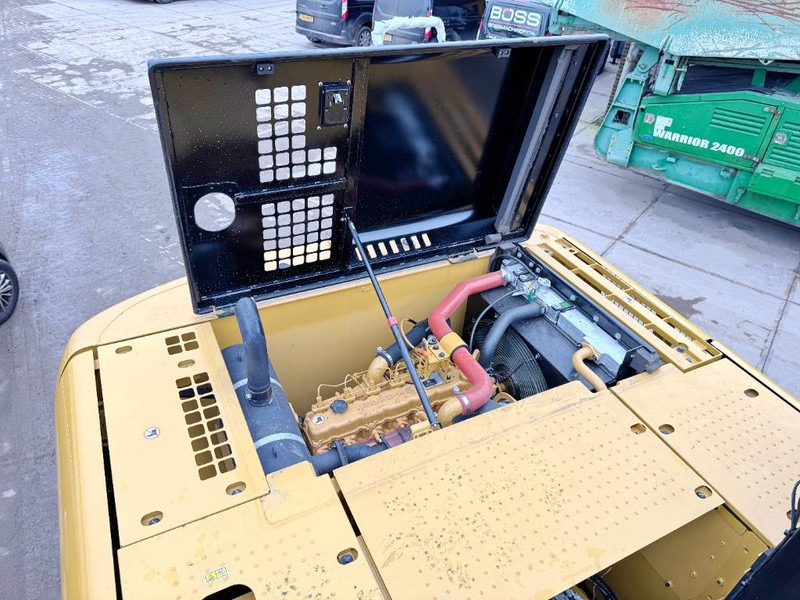 Багер Cat 320D3 GC - 16 Meter Long Reach / New / Unused: снимка 16