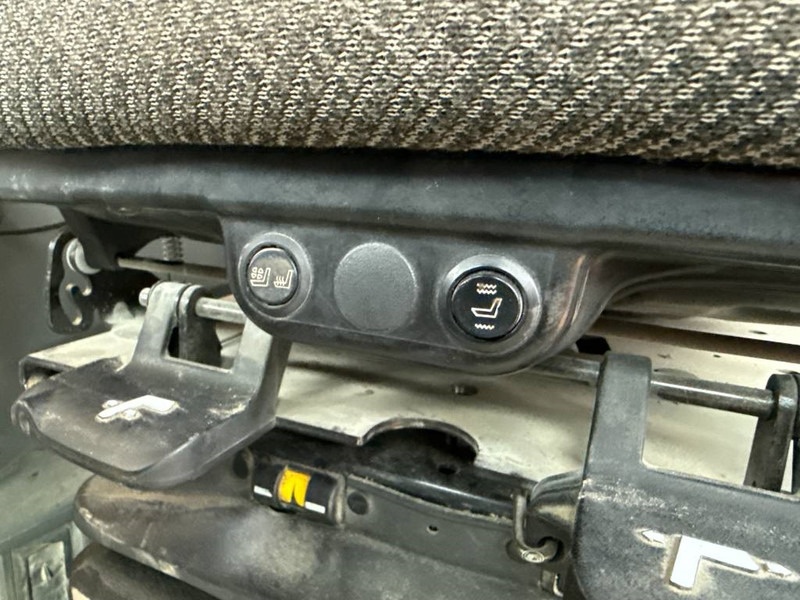 Съчленен самосвал Cat 777G - German Machine / TOP Condition!: снимка 15