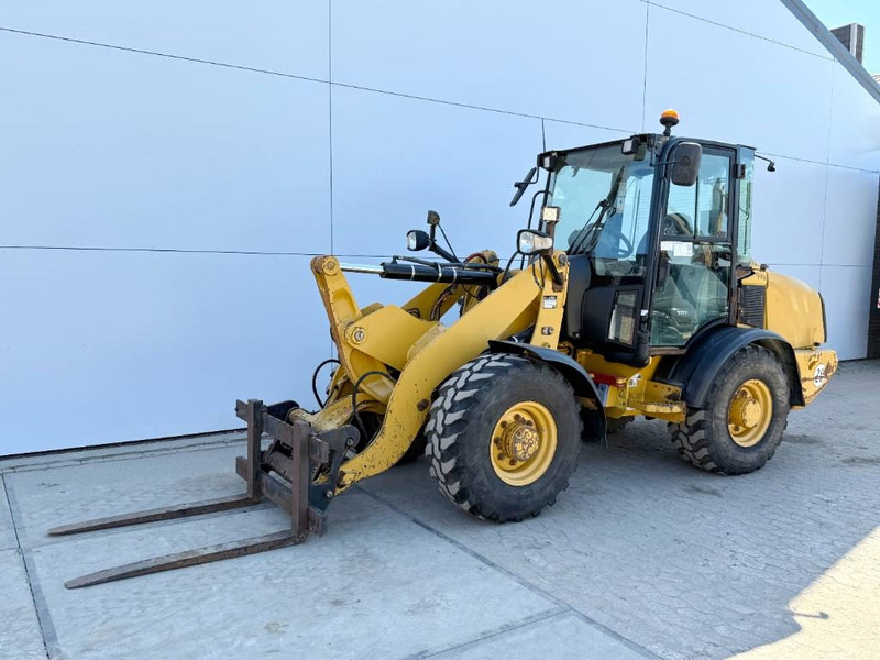 Cat 906H - Auto Greasing / Quick Coupler - Колесен товарач: снимка 2 Cat 906H - Auto Greasing / Quick Coupler - Колесен товарач: снимка 2