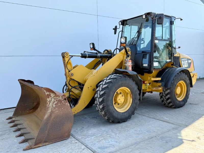 Cat 908H - Quick Coupler / Automatic Greasing - Колесен товарач: снимка 2 Cat 908H - Quick Coupler / Automatic Greasing - Колесен товарач: снимка 2
