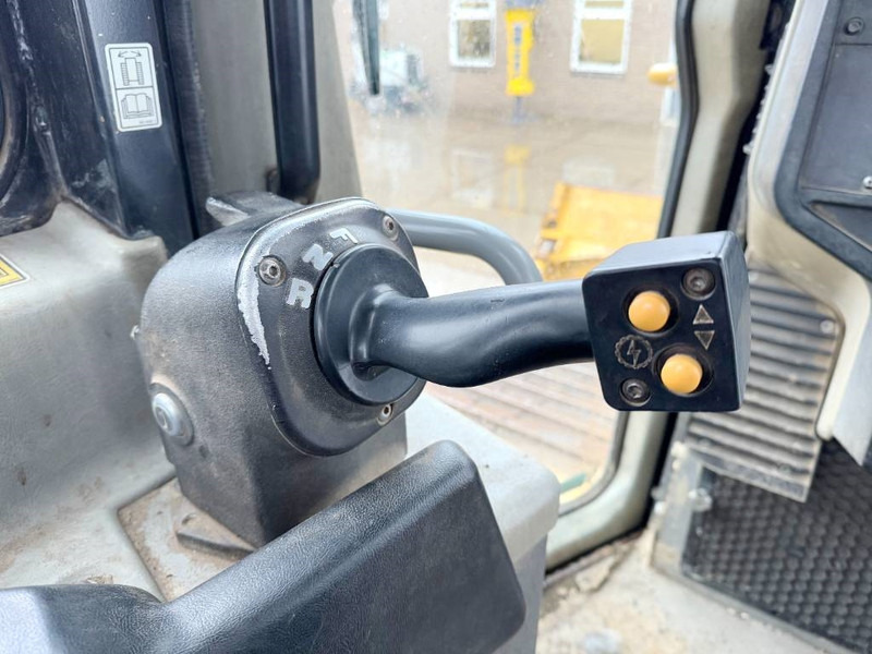 Булдозер Cat D6T LGP - Dutch Machine / Camerea / CE + EPA / AC: снимка 8 Булдозер Cat D6T LGP - Dutch Machine / Camerea / CE + EPA / AC: снимка 8