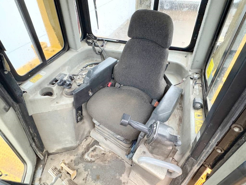 Булдозер Cat D6T LGP - Dutch Machine / Camerea / CE + EPA / AC: снимка 6 Булдозер Cat D6T LGP - Dutch Machine / Camerea / CE + EPA / AC: снимка 6