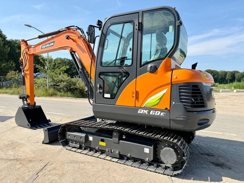 Doosan DX60E-10N NEW! - Мини багер: снимка 3 Doosan DX60E-10N NEW! - Мини багер: снимка 3