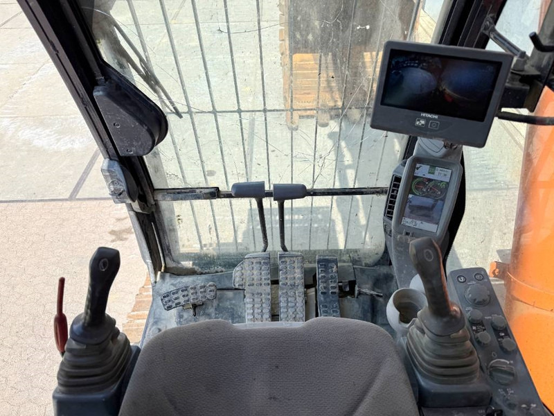 Верижен багер Hitachi ZX490LCH-6 - Top Condition / Hammer Lines: снимка 9
