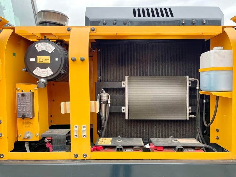 Багер Hyundai R245LR - 2025 Model New / Unused: снимка 16