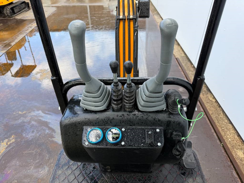 Мини багер JPC HT12 - New / Unused / 2025 Model: снимка 10 Мини багер JPC HT12 - New / Unused / 2025 Model: снимка 10