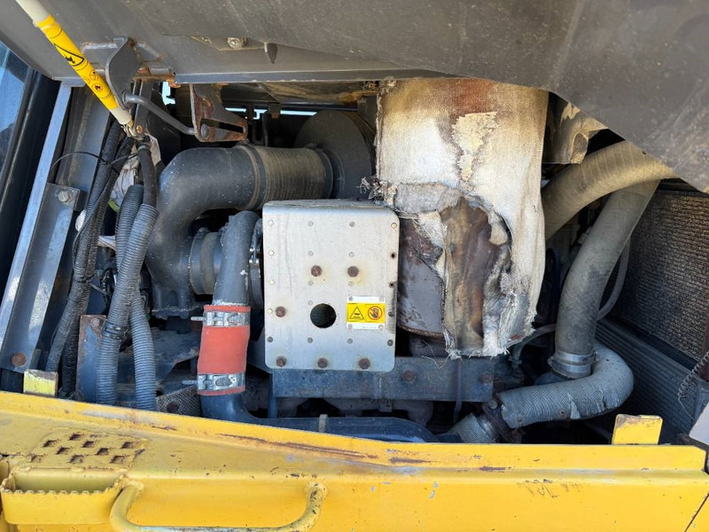 Булдозер Komatsu D85PX-15E0 - Top Condition / Airco: снимка 19