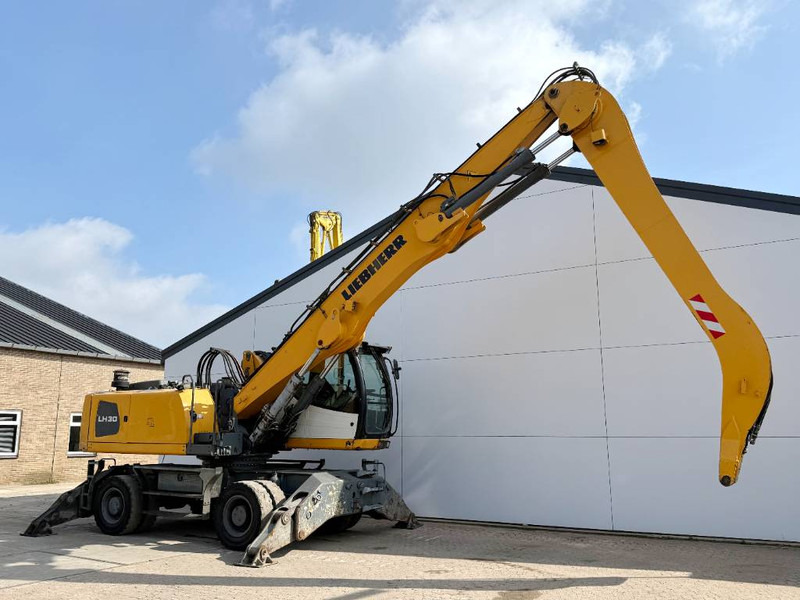 Liebherr LH30 M Litronic - German Machine / Auto Greasing - Багер за манипулиране на материали: снимка 5 Liebherr LH30 M Litronic - German Machine / Auto Greasing - Багер за манипулиране на материали: снимка 5