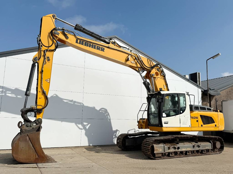 Liebherr R926LC - German Machine / Oilquick / Triple Boom - Верижен багер: снимка 2 Liebherr R926LC - German Machine / Oilquick / Triple Boom - Верижен багер: снимка 2
