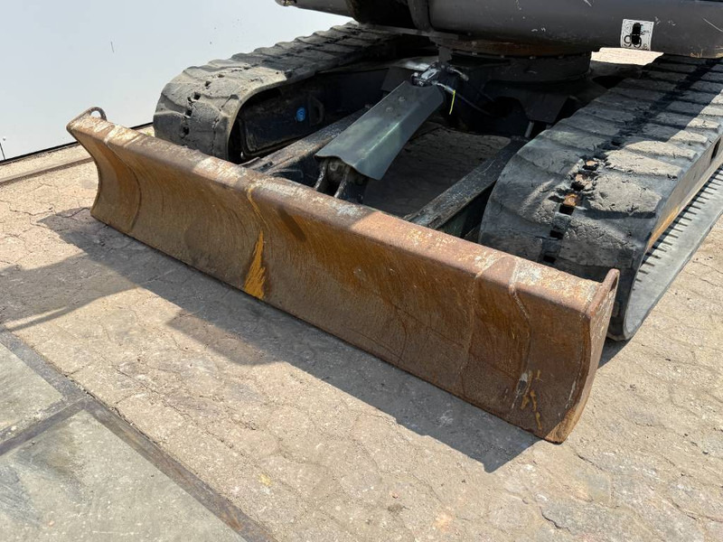 Мини багер Mecalac 8MCR - 6 Attachments Included! Auto Greasing: снимка 20