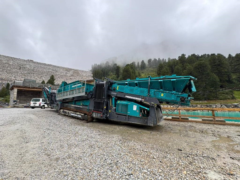 Powerscreen Warrior 2400 - Only 1000 Hours! Extra Conveyor - Пресевна инсталация: снимка 2 Powerscreen Warrior 2400 - Only 1000 Hours! Extra Conveyor - Пресевна инсталация: снимка 2