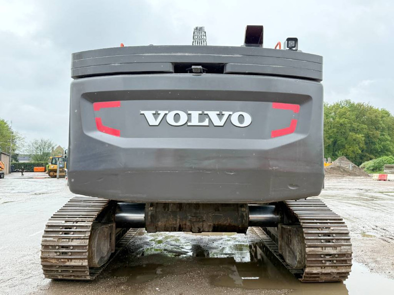 Volvo EC380EHR UHD - 24m / Hydr Undercarriage / Oilquick - Верижен багер: снимка 3 Volvo EC380EHR UHD - 24m / Hydr Undercarriage / Oilquick - Верижен багер: снимка 3