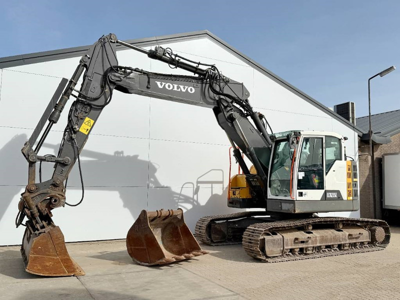 Volvo ECR235EL - Triple Boom / 2 Buckets Included - Верижен багер: снимка 2 Volvo ECR235EL - Triple Boom / 2 Buckets Included - Верижен багер: снимка 2