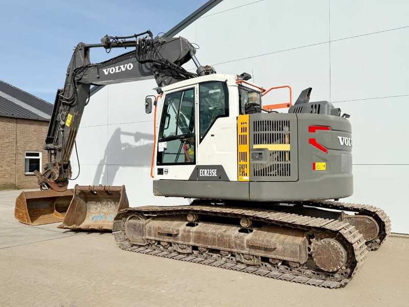 Volvo ECR235EL - Triple Boom / 2 Buckets Included - Верижен багер: снимка 3 Volvo ECR235EL - Triple Boom / 2 Buckets Included - Верижен багер: снимка 3