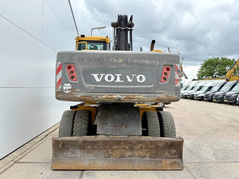 Volvo EW180C - Dutch Machine / Triple Boom - Колесен багер: снимка 4 Volvo EW180C - Dutch Machine / Triple Boom - Колесен багер: снимка 4