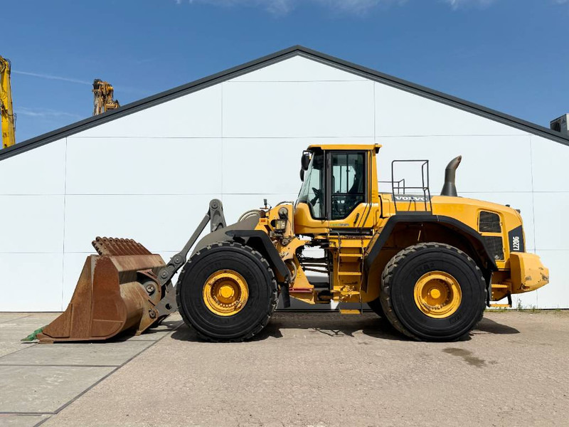 Volvo L220G - German Machine / 3rd Function / Auto Lube - Колесен товарач: снимка 1 Volvo L220G - German Machine / 3rd Function / Auto Lube - Колесен товарач: снимка 1