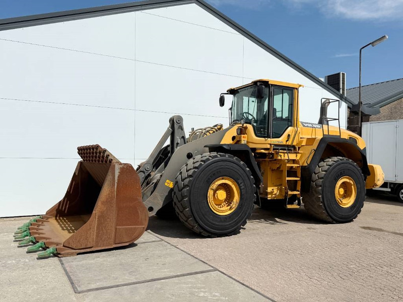 Volvo L220G - German Machine / 3rd Function - Колесен товарач: снимка 2 Volvo L220G - German Machine / 3rd Function - Колесен товарач: снимка 2