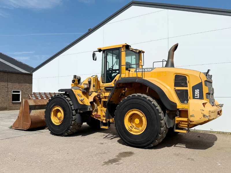 Volvo L220G - German Machine / 3rd Function - Колесен товарач: снимка 3 Volvo L220G - German Machine / 3rd Function - Колесен товарач: снимка 3