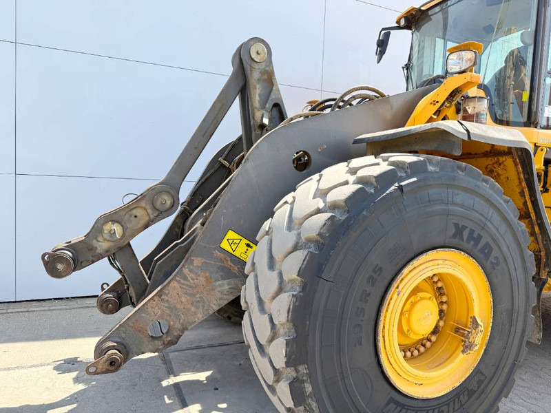 Колесен товарач Volvo L220H - Bucket Included / 3rd Function: снимка 15